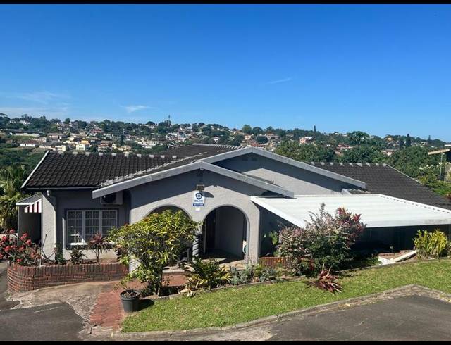 6 BEDROOM HOUSE FOR SALE IN UMHLATHUZANA